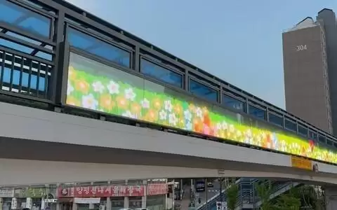 APS DNL为韩国光州天桥打造透明LED面板护栏