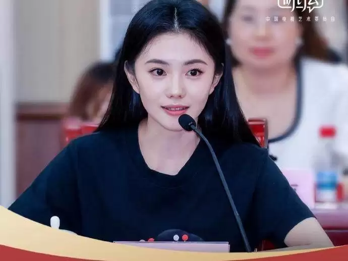《主角》召开座谈会:刘浩存发言真诚精彩:窦骁发言逗乐全场