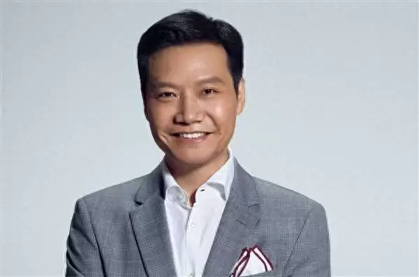 雷军武汉分享创业经：热爱可抵万难 高目标牵引小米五年千亿投入破局