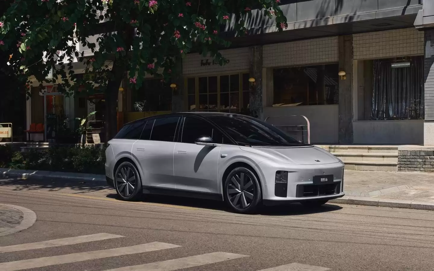 理想汽车：纯电SUV交由理想i系列承载