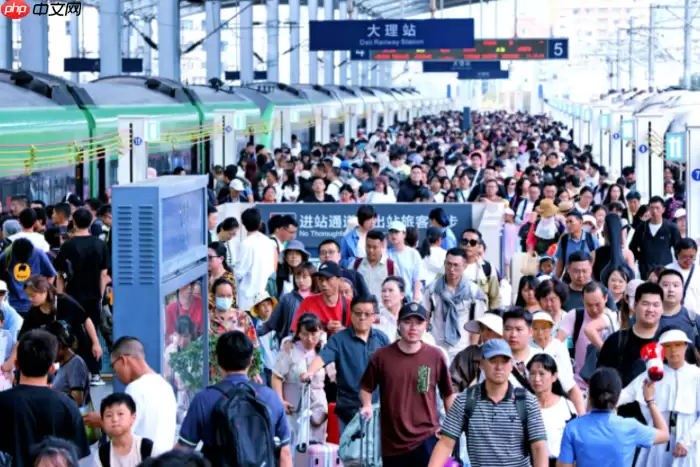 今年前五个月全国铁路发送旅客累计19.69亿人次