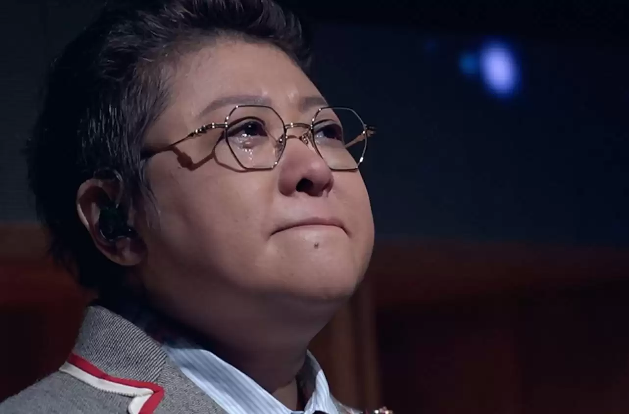 愈演愈烈！超50位明星包场支持《抓特务》：韩红被扒出只包了两场