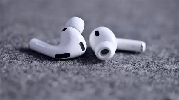 苹果推送AirPods测试固件：适配iOS 27 支持自定