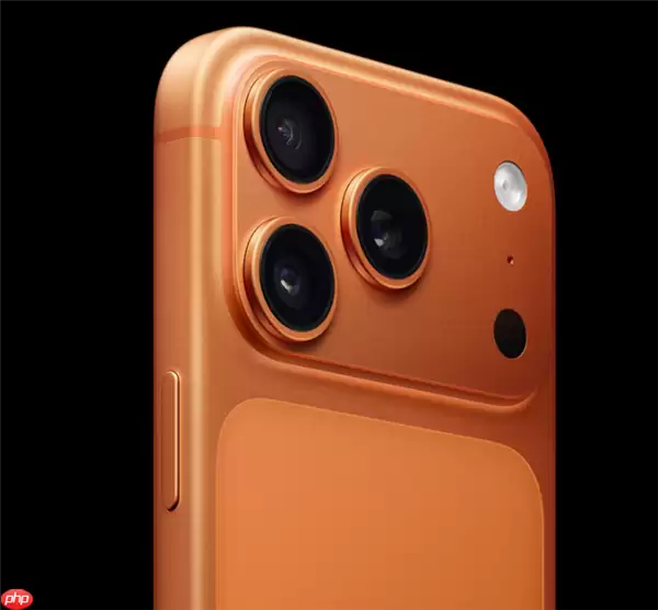iPhone 17 Pro Max被湿巾擦掉色 苹果回应：高浓度酒精确有可能掉漆