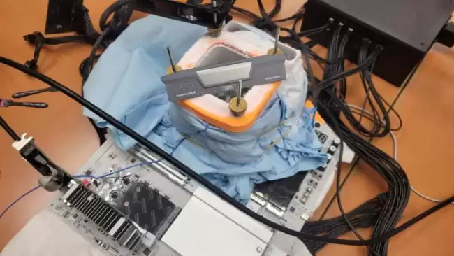 DDR5内存超频新高：首度突破13600 MT/s！