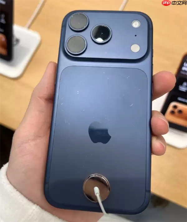 华尔街分析师称iPhone 17系列划痕问题被夸大 不影响销售