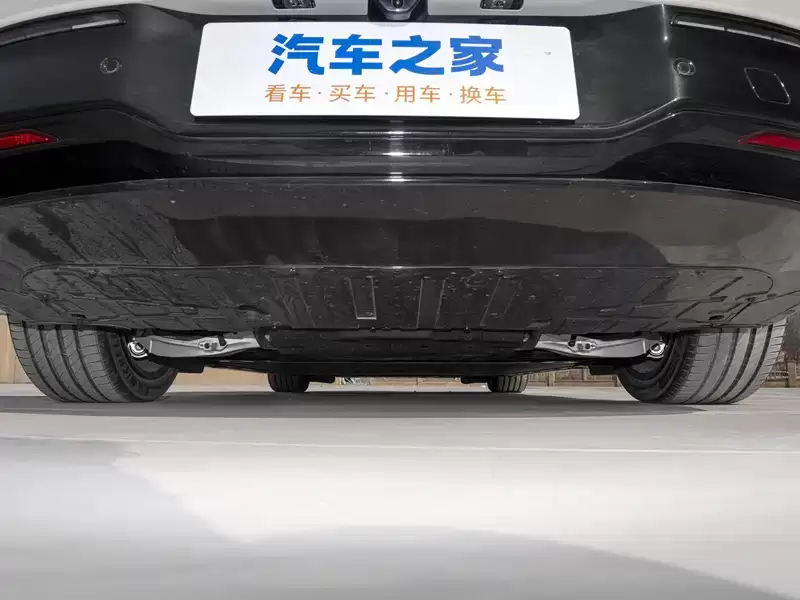 极氪007新能源的底盘调校和操控表现怎样