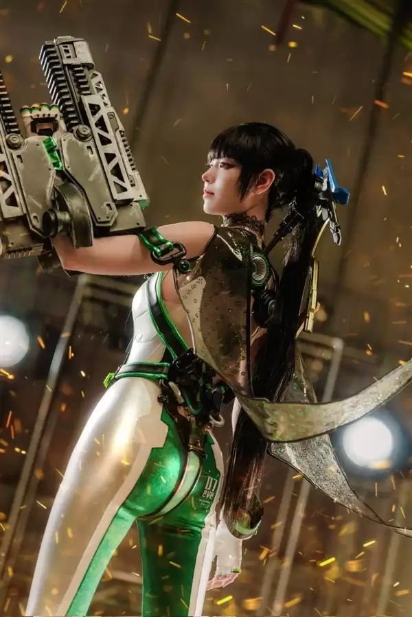 韩国Cosplayer 惊艳演绎剑星女主伊芙：神还原