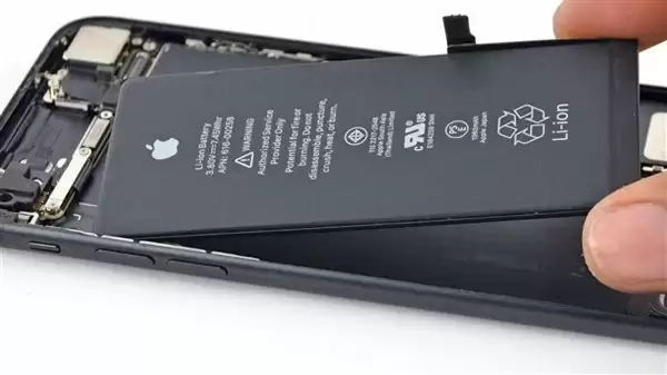 欧盟新规不强制iPhone改用可拆卸电池：苹果因达标获豁