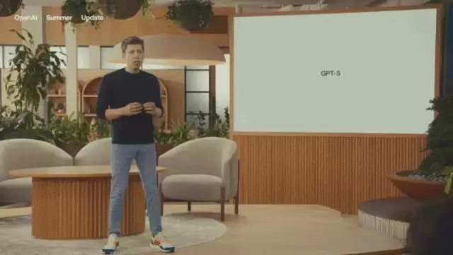 GPT-5:AI的登月时刻来了:奥特曼现场发布:三位一体博士级智能体