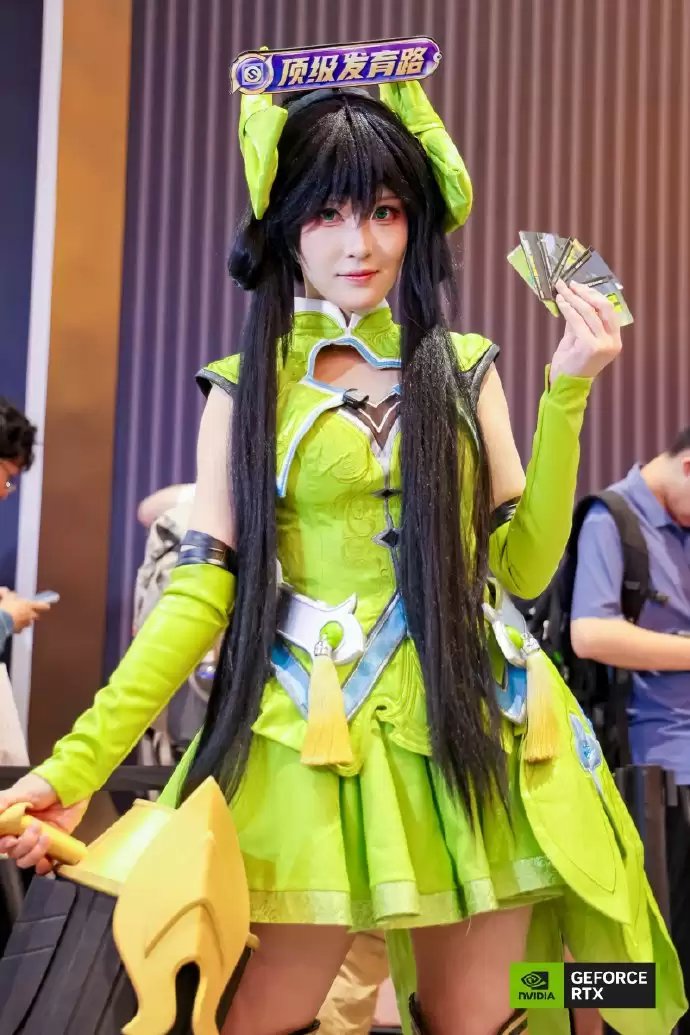 美丽动人！BW 2026英伟达摊位Coser欣赏