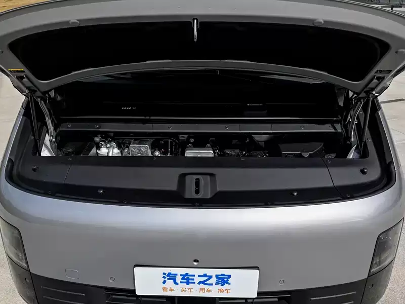 理想纯电MEGA的动力表现如何？
