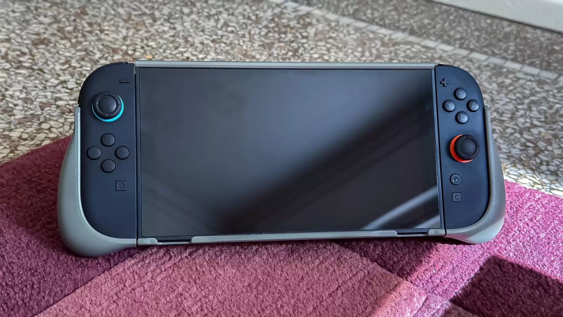 贝尔金 Nintendo Switch 2 充电握把上手评测