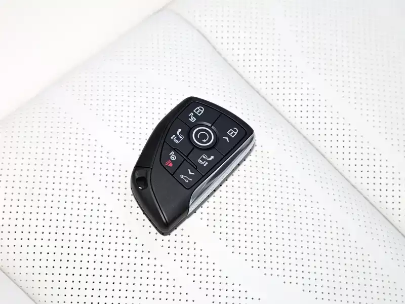 别克 GL8 是否具备无钥匙进入功能
