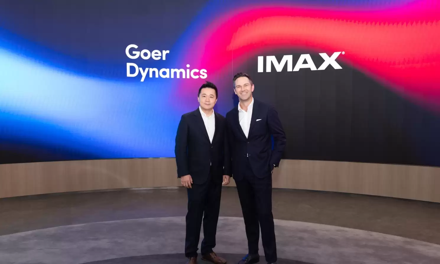 车载娱乐进入系统竞争：IMAX和歌尔丹拿想把影院体验工程化