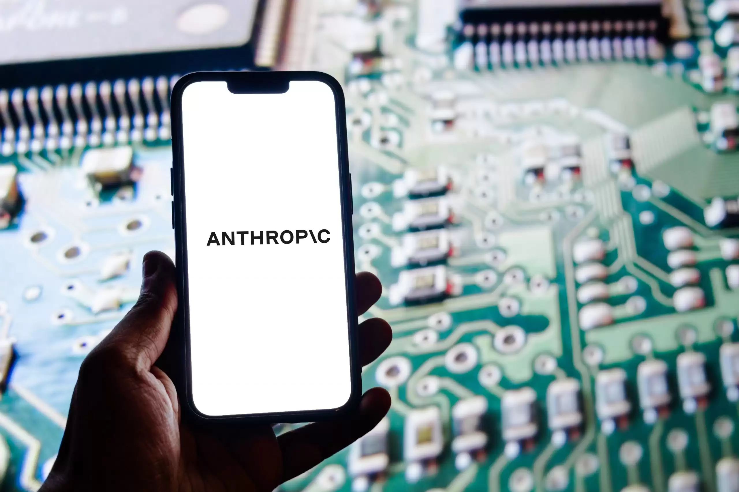 Anthropic获准达成15亿美元版权和解协议：涵盖50万部作品