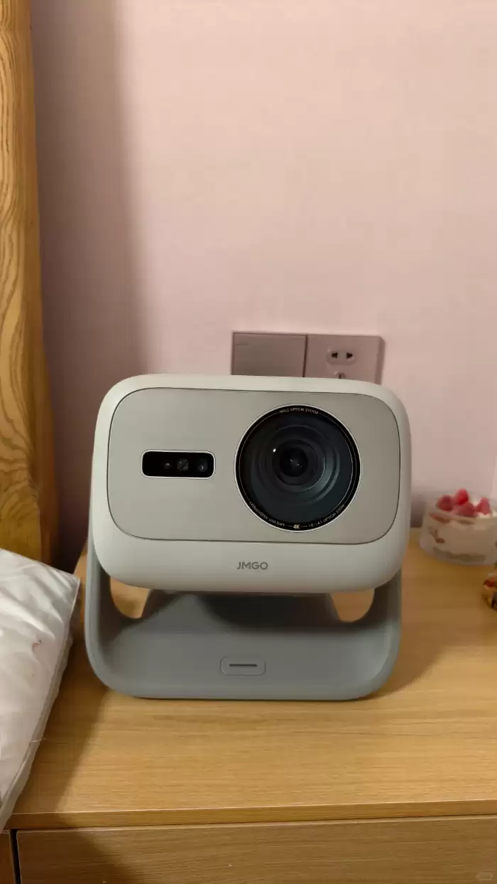 白天效果比较好的投影仪怎么选？坚果N5S Pro的实际表现给出了答案