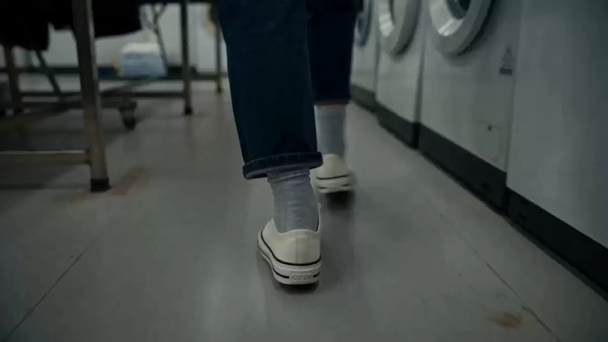 MiniDV 风格：洗衣房生活片刻