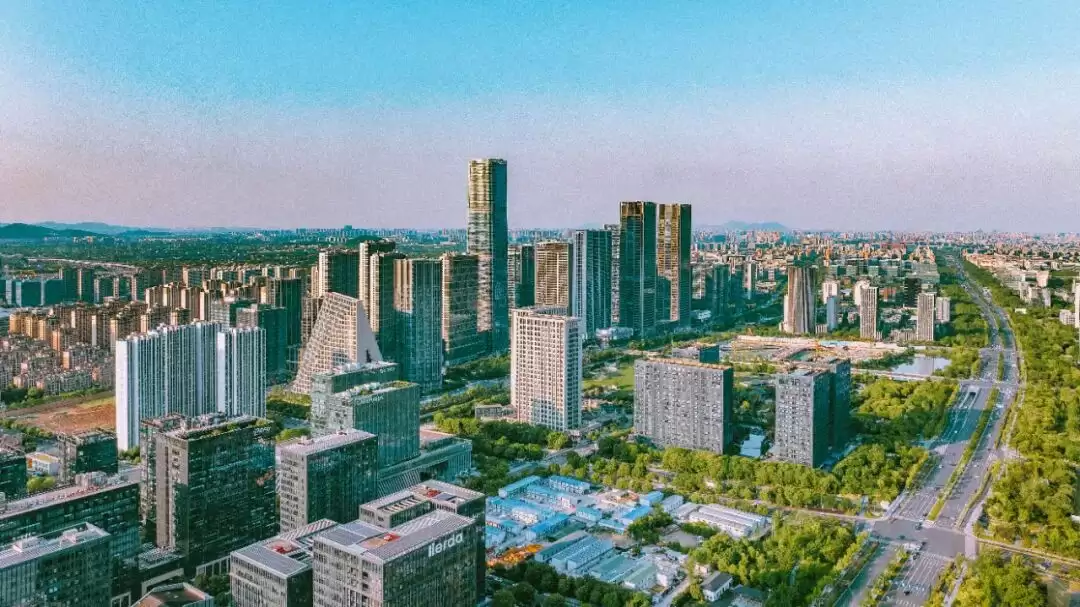 又是第一！余杭半年GDP破2000亿：这次我们找到了三个“切片”