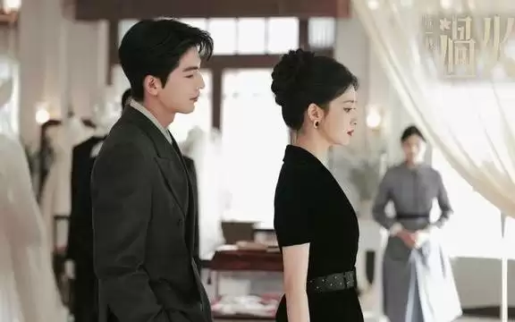 文艺辣评｜从《这一秒过火》换片头至“对AI脸生理不适”