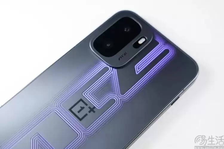 不只是涨价:入门级手机过去几年性能还在倒退