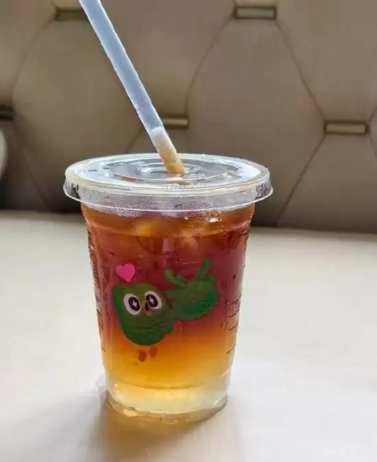 瑞幸推百亿活菌吸管引爆抢购：乳酸菌美式成健康新宠