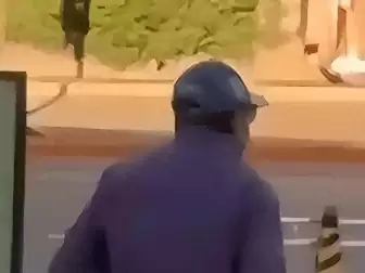 风波后：韩红低调现身北京街头