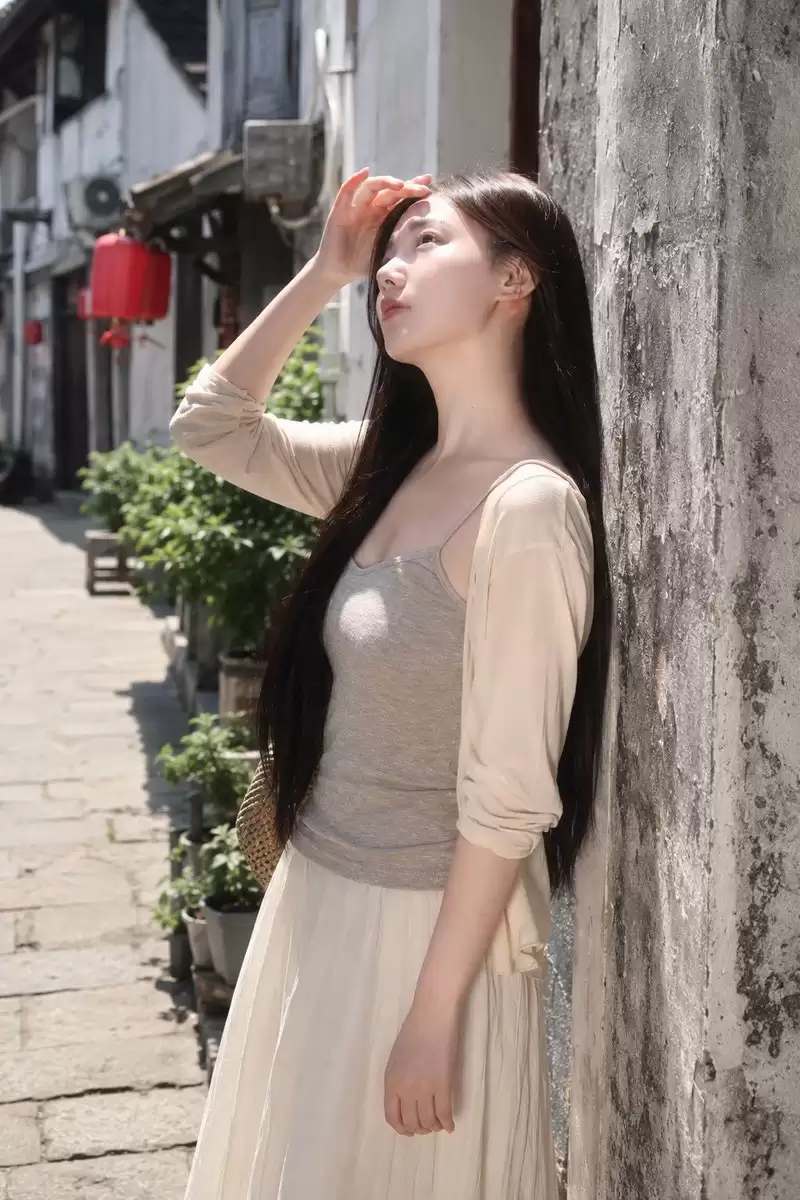 巷弄阳光时尚人像