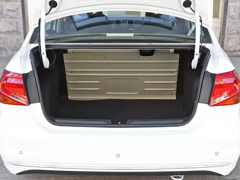 新捷达后备箱开合是否方便