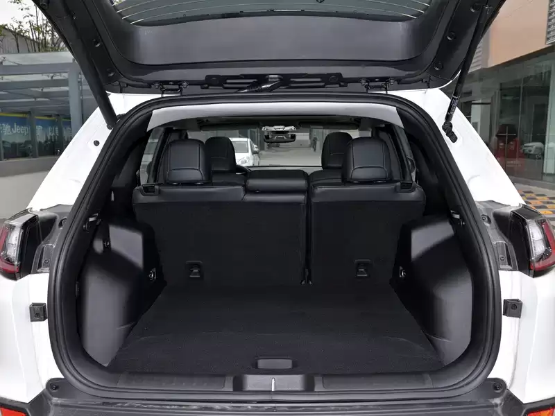Jeep自由光电动尾门功能使用教程