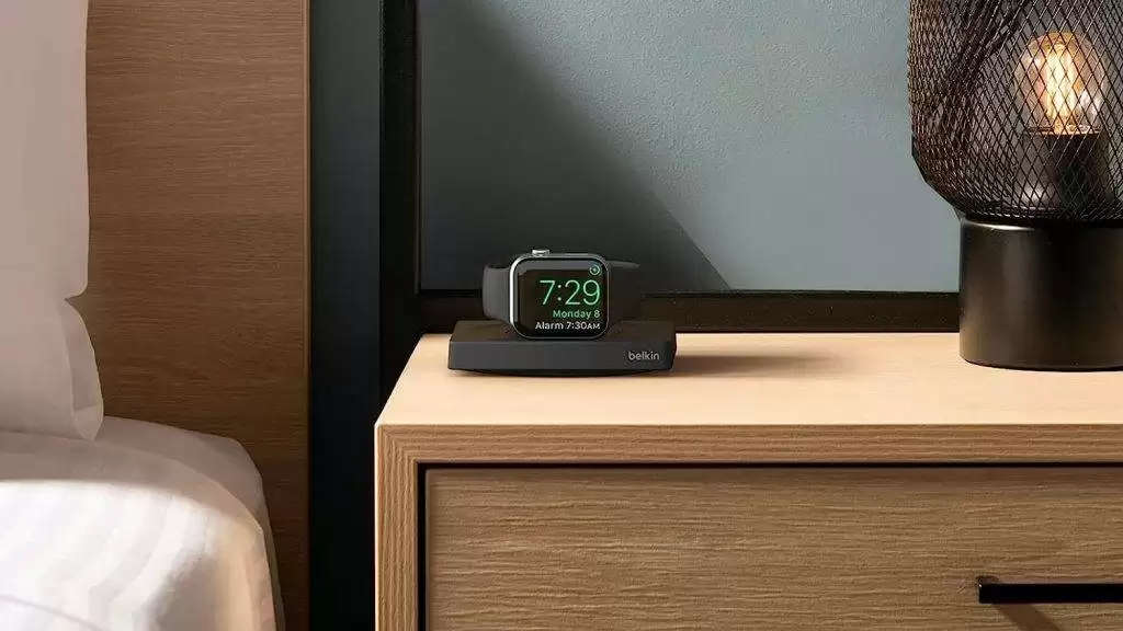 怎样尽快为新 Apple Watch 充电