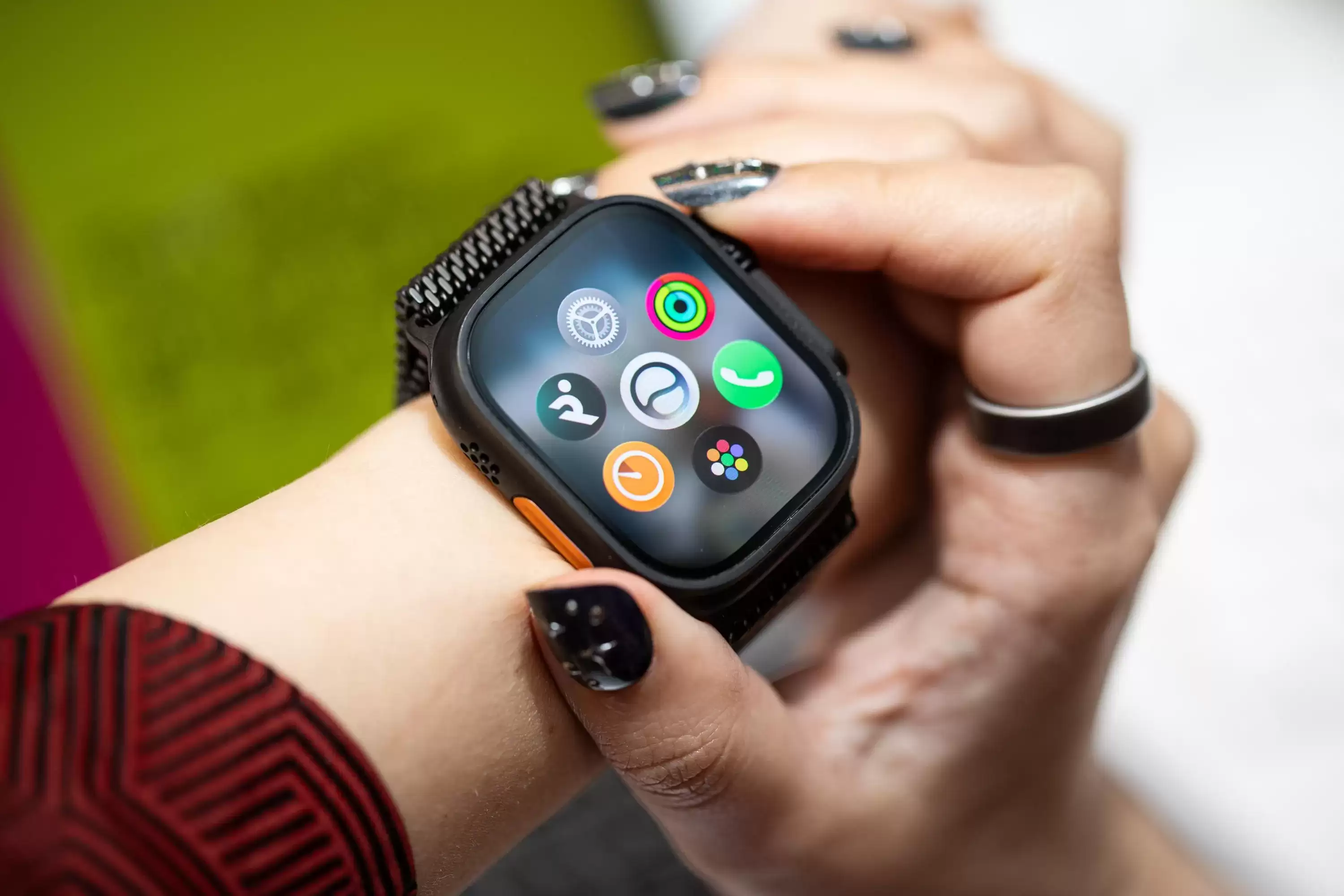 Siri AI 驱动 watchOS 27：苹果智能手表跃升为真正的“腕上电脑”