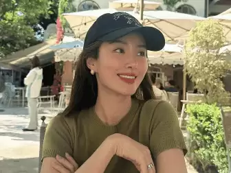 杨采钰挪威度假肚子隆起被猜怀二胎：一胎儿子刚满一岁