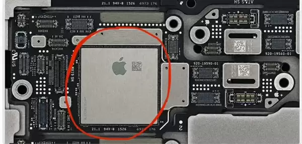 iP18 Pro主板曝光：A20 Pro和内存布局调整 散热显著提升