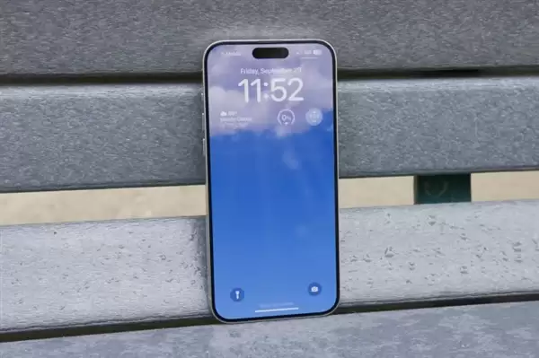 苹果2027开年新机：iPhone 18又是等等党的胜利