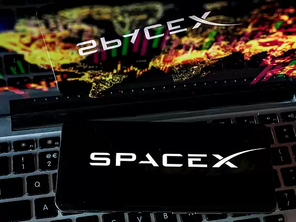 SpaceX上市首份季报出炉：营收近乎翻倍，高额AI投入引发盘后股价跌超8%