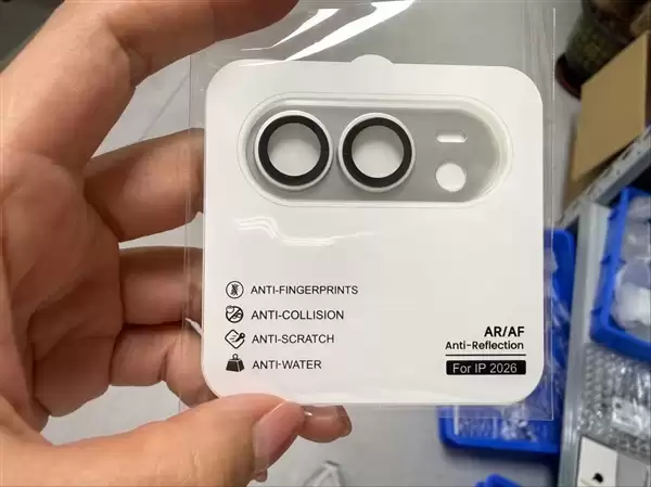 苹果首款折叠屏手机 iPhone Ultra新配色曝光 银色、深蓝色现身