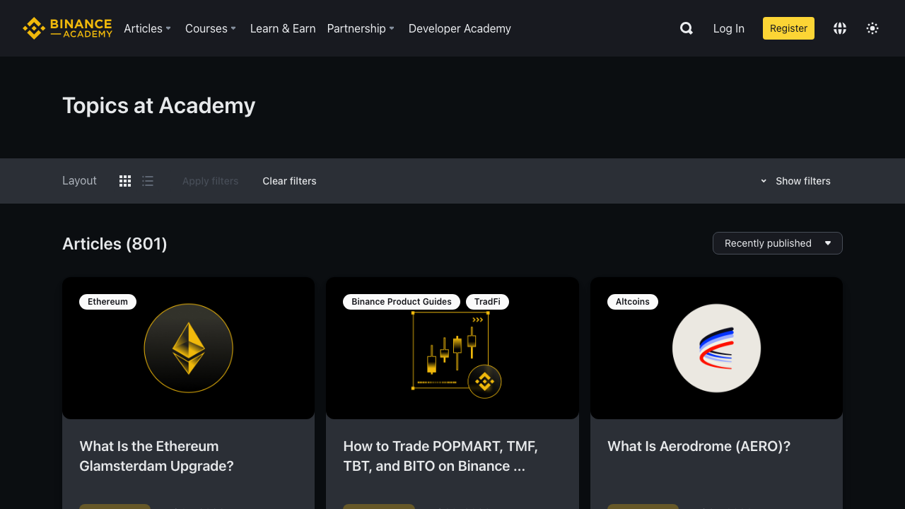 Binance Academy 文章列表显示主题分类和文章入口