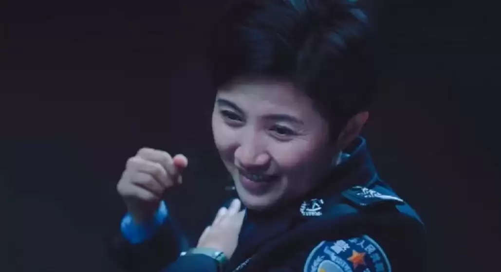 央视《藏锋》：顶着“香肠嘴”却要演警察，谁的审美出了问题？