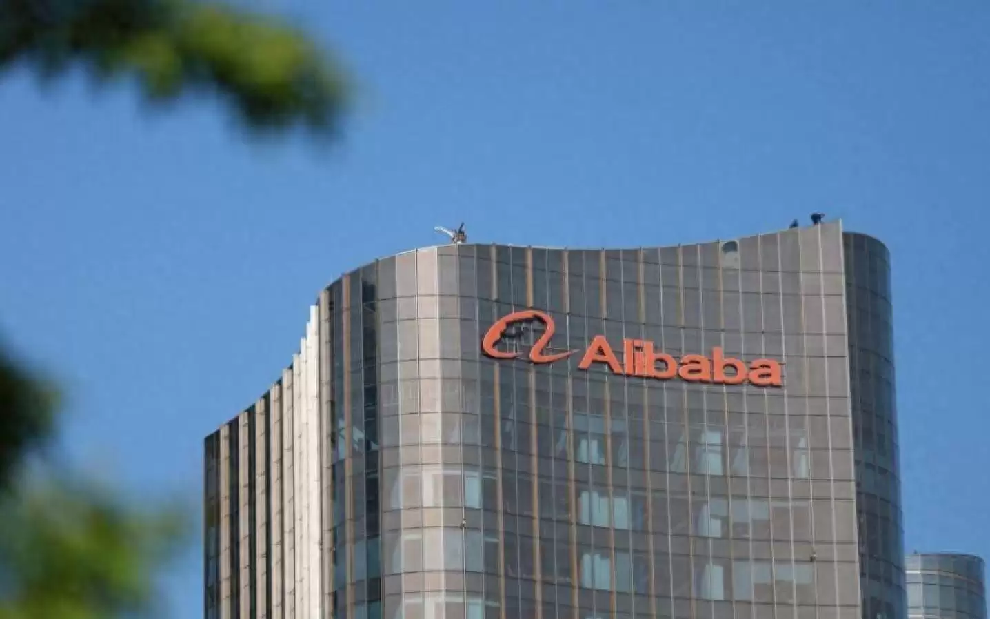 阿里第二季营收2690亿：AI商业化全面加速，即时零售增45%