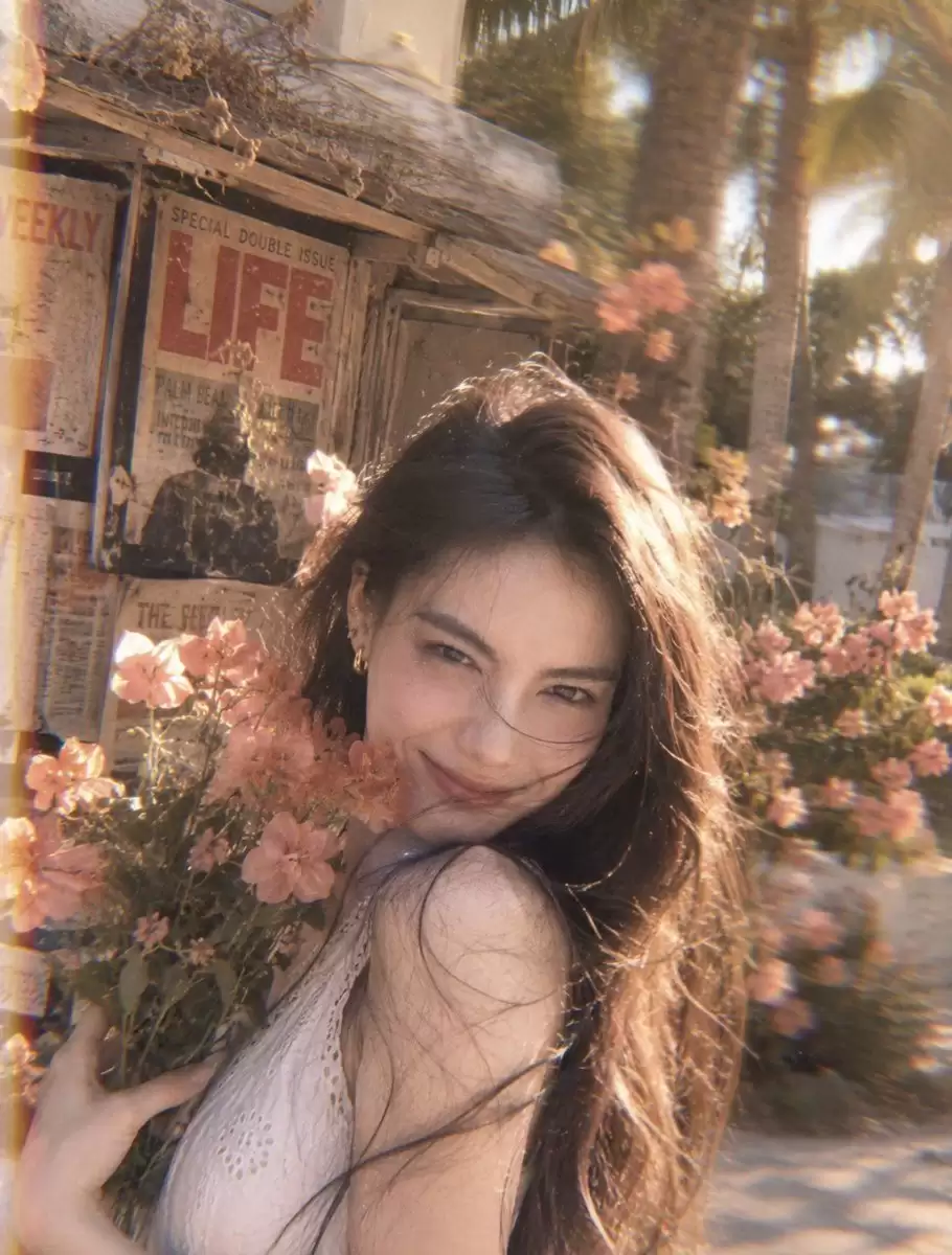 复古胶片花卉人像