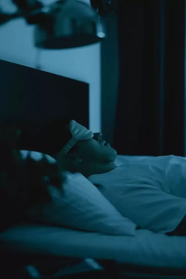 眼疲劳打工人眼眶发紧如何办，4款眼部按摩仪挨个看冷热敷和
