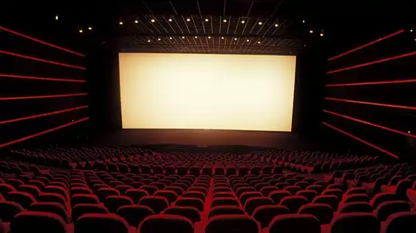 暑期档乱成一锅粥：多部电影紧急撤档 上映日期说变就变