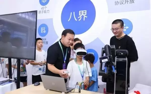 钱东奇：如果Scaling Law不适用，我们如何研发管家式机器人？