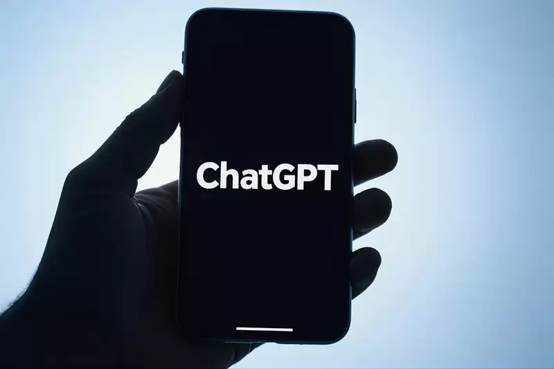 加大学开启 AI 实验：50 万师生与 ChatGPT 共探未来教育
