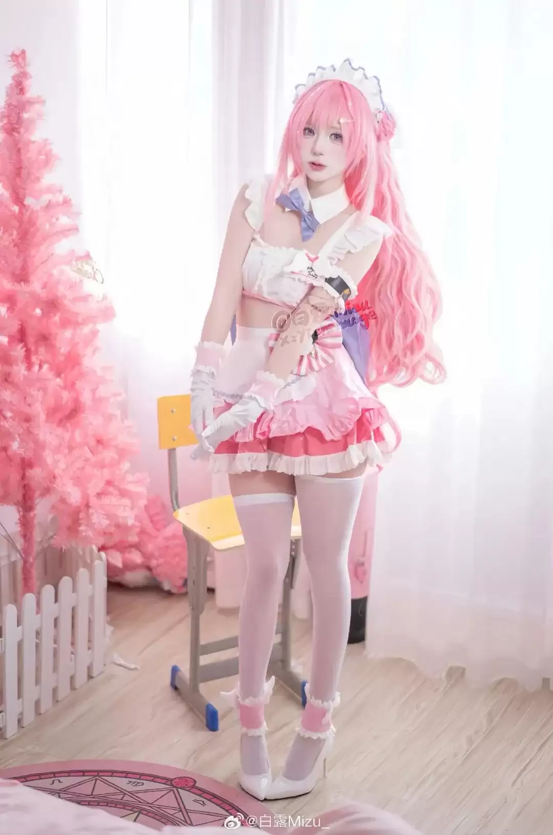 《NIKKE:胜利女神》桃乐丝，粉白女仆装甜度超标把甜心氛围拉满