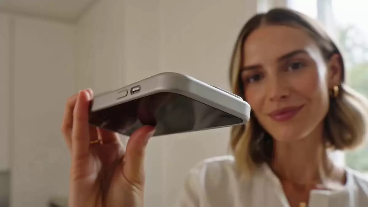 UGC Style Phone Case Advertisement